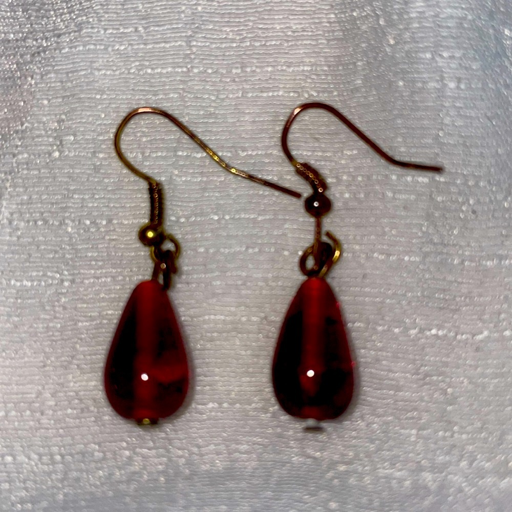 Vintage hand crafted gold tone molted cherry glass teardrop ear wires